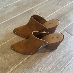 Abound heels! So cute just too small, never worn!